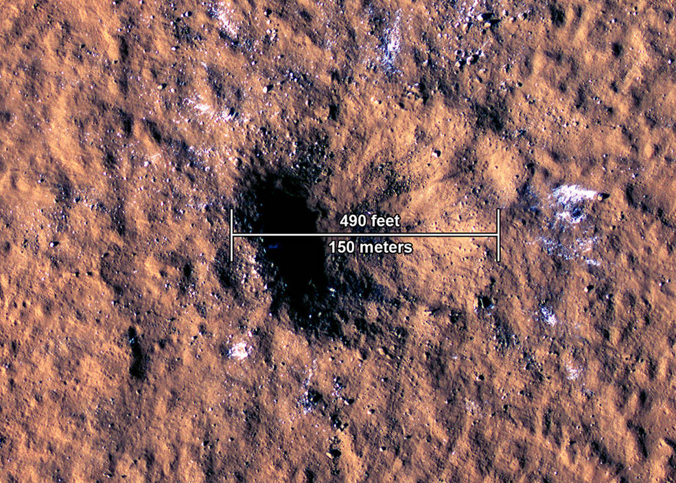  L'atterrisseur InSight de la NASA a enregistré un tremblement de terre de magnitude 4 le 24 décembre dernier, mais les scientifiques n'ont appris que plus tard la cause de ce tremblement de terre : une frappe de météoroïde estimée être l'une des plus importantes jamais vues sur Mars depuis que la NASA a commencé à explorer le cosmos.